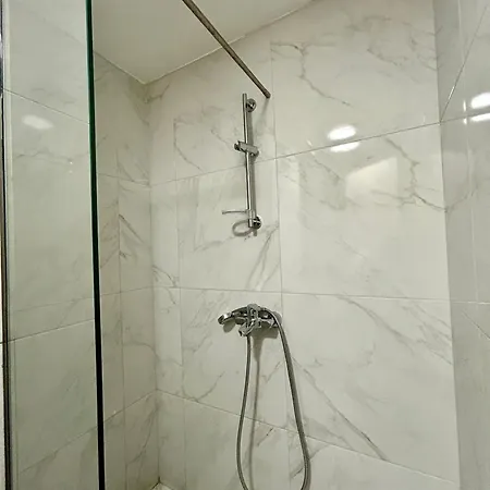 아파트 The Away From *